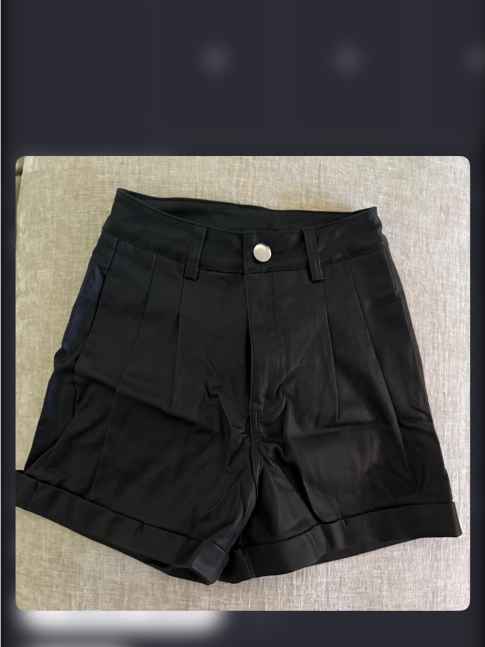 SHEIN Black High-Waist Pleated Cuffed Shorts